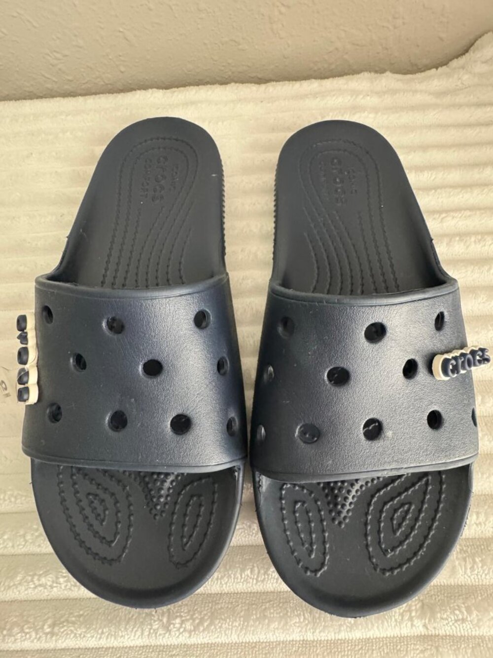 Crocs Unisex Slides Women 8 Men 6 Navy Blue Slip On Sandals Like New